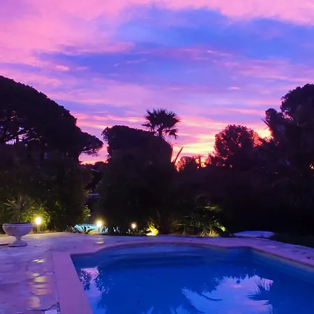 Grand Dans Maison Avec Piscine Privee * Frejus