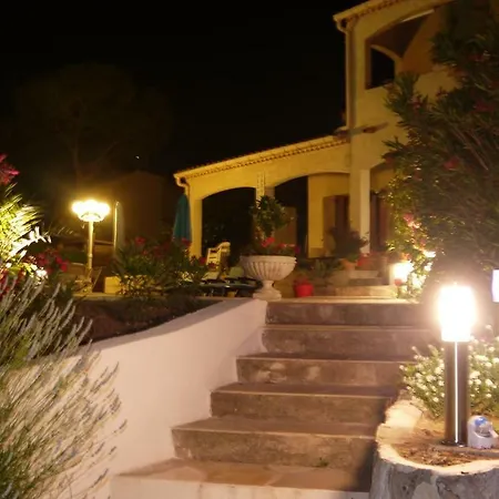 Apartment Grand Dans Maison Avec Piscine Privee